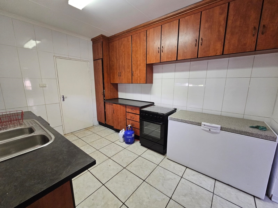 4 Bedroom Property for Sale in Jim Fouchepark Free State